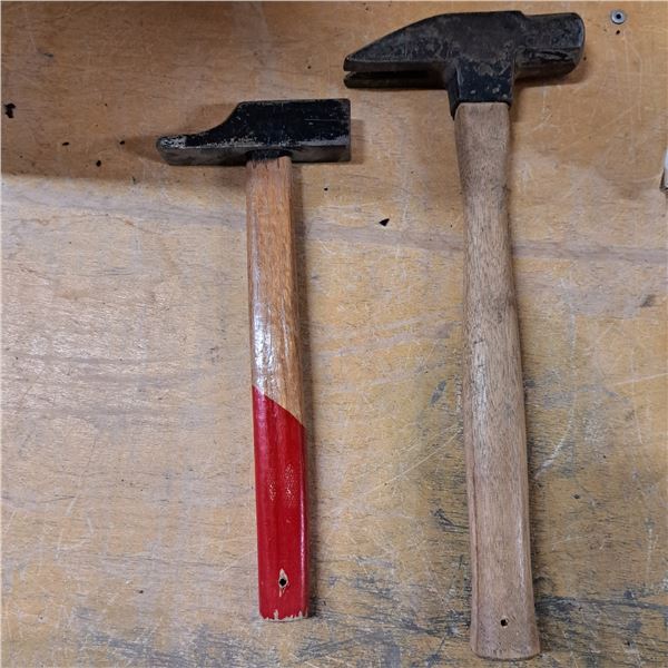 2 vintage hammers