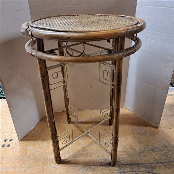 wicker stool 20" tall