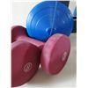 Image 3 : Vinyl Dumbbells 2 @ 7lbs., 2 @ 8 lbs., 2 @ 2.5 lbs., 1 @ 5 lbs, 2 @ 10 lbs.