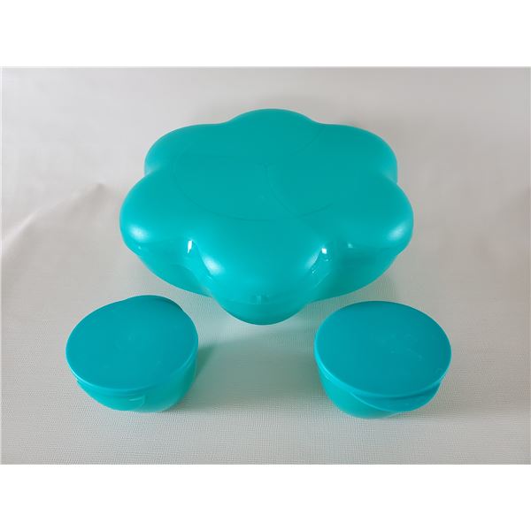 Tupperware Chip and Dip with Bowls - used one time only