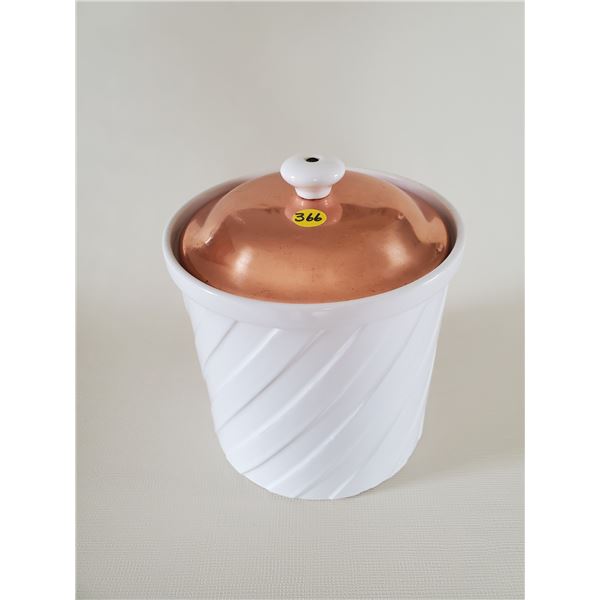 Genin-Trudeau Ceramic Cookie Jar with copper lid