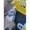 Image 2 : Prestone Anti Freeze Gallon Can