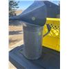 Image 1 : Gallon Oil Can + Funnel