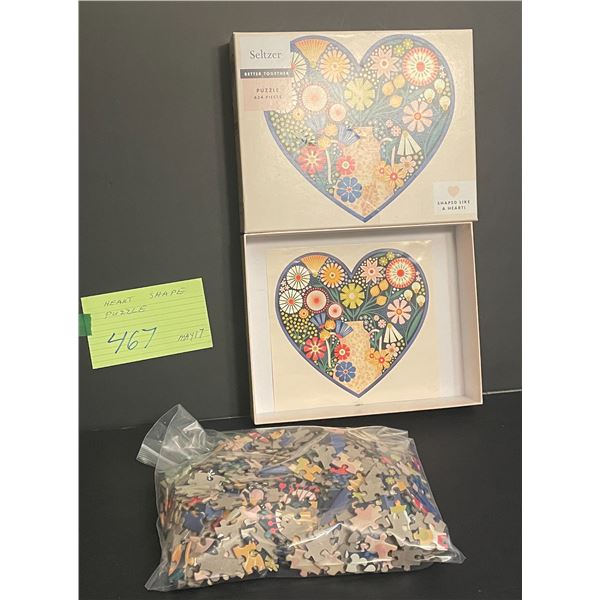 Heart shaped puzzle - 634 pieces