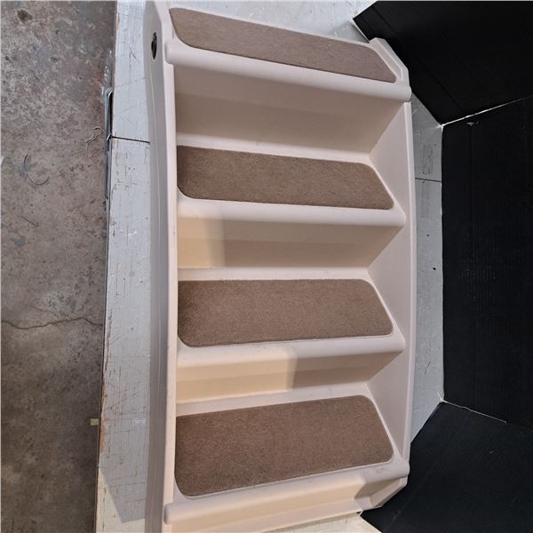 plastic steping ladder