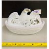 Image 1 : VINTAGE FLACCID GLADDEN " THE AMERICAN HEN" ORIGINAL EARLY 1900S MILK GLASS