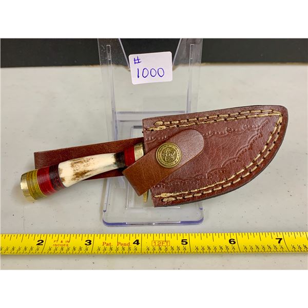 CUSTOM HANDMADE DAMASCUS STEEL ANTLER HANDLE SKINNING KNIFE + LEATHER SHEATH / NEW