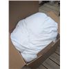 Image 2 : White Puffy Twin Comforter