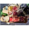 Image 3 : App 12 Vases – mixed media. From large to small – glass and ceramic