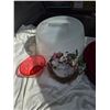 Image 5 : 7 Red Charger Plates – Heavy. Cake Carrier