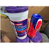 Image 2 : Box of Drinking Cups, MacBook Scratch Protectors