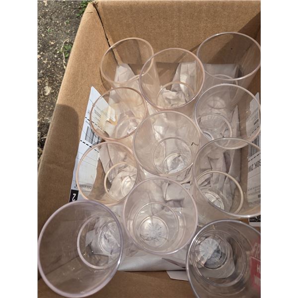 11 Plastic  Drinking Glasses