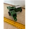 Image 2 : John deere bailer toy