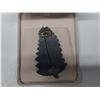 Image 2 : Leaf brooch