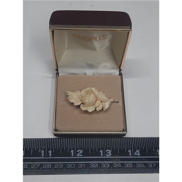 floral brooch