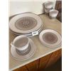 Image 2 : 1970's plates and cups