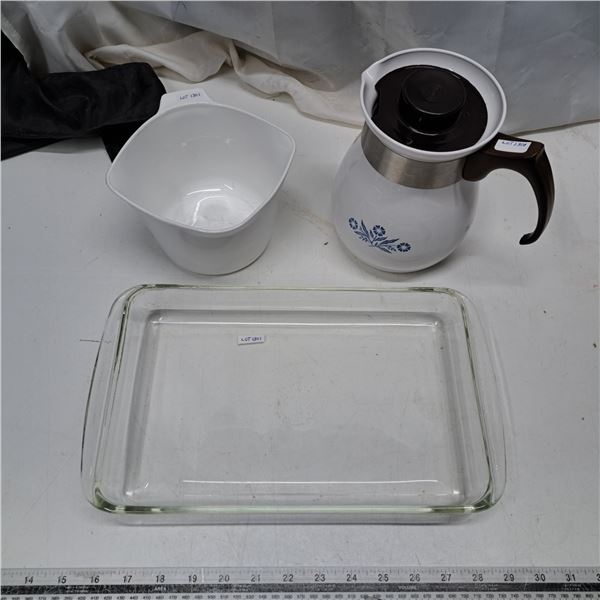 Baking dish, coffee despencer and dish