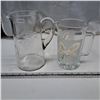 Image 1 : 2 glass pitchers