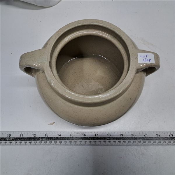 ceramic pot