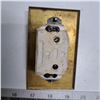Image 2 : Vintage light switch