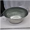 Image 1 : metal bucket