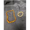 Image 1 : (2) Coloured necklace and bracelet
