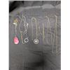 Image 1 : (6) Gold coloured necklaces (2) Silver coloured