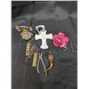 Image 1 : Telephone Figure + Small Cross, and etc. Items