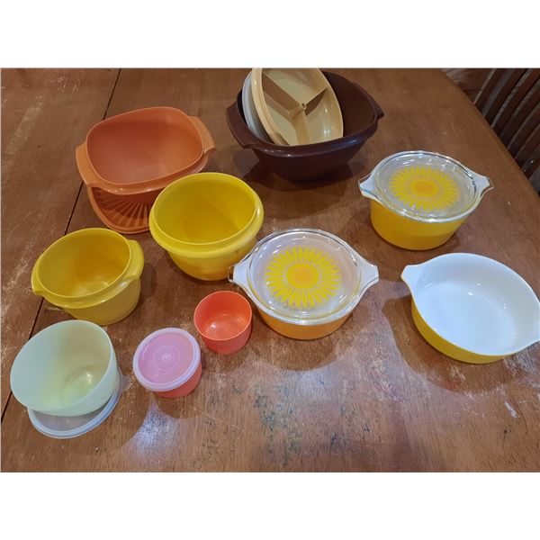 Assotrment of Tupperware and Pyrex Dishes
