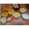 Image 1 : Assotrment of Tupperware and Pyrex Dishes