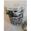 Image 3 : JAR OF JEWELRY AND BAG OF PINS