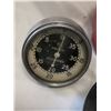 Image 3 : TWO GAGES AND TWO TIMERS
