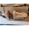 Image 2 : LARGE WOOD WORKING VICE AND HORSE BUILDING WOOD MATERIAL