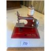 Image 1 : Little Betty Sewing Machine, A Straco Machine