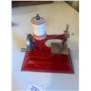 Image 3 : Little Betty Sewing Machine, A Straco Machine