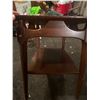 Image 2 : Mid Century Modern End Table, Heirloom Of Canada 28x17½ - 20” Tall