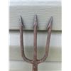 Image 2 : Fish gadd  Hand Forged - Spear + Base Is 10x3½“ - Wood Handle 56”