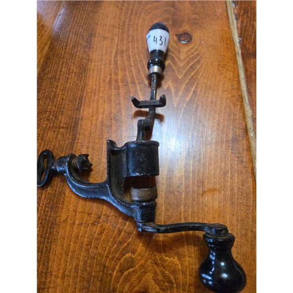 Antique handheld shotgun shell reloader