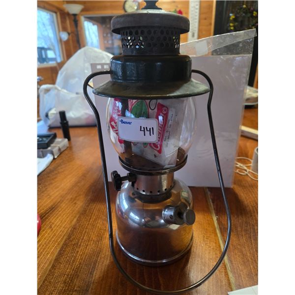 coleman 242 lantern- made in 1934- good condition