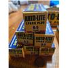 Image 2 : 9 auto lite spark plugs in original box - B-5