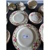 Image 2 : 50 pieces alfred meakin dinner ware 18kt solid gold border " rosecliffe"