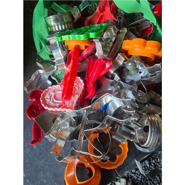 serveral dosen metal +plastic cookie cutters- every occasion
