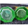 Image 2 : Vintage green uranium glass S&P shakers.