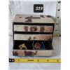 Image 1 : Horse hair, 3 drawer trinket box & contents.