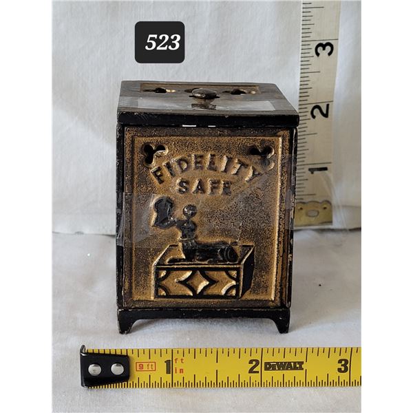 Mid century Fidelity safe, metal puzzle.