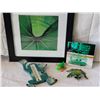 Image 2 : Frog lot. 3D picture, thermometer etc.