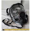 Image 1 : North gas mask.