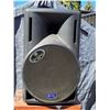 Image 1 : Opera integrated speaker.