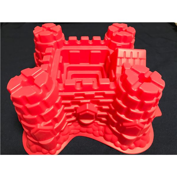Wilton Cake Train & Silicone Castle Cake Mold