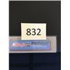 Image 2 : 1 x White Shelf; 1 x Triangle Easel Portfolio; Yard Book; 2004 Guinness World Record Book